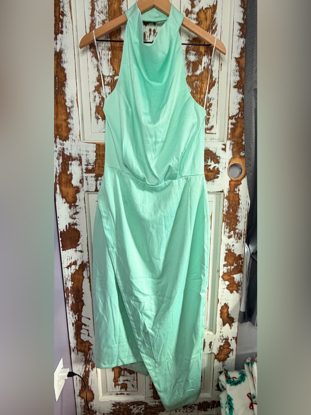 NWT Elliatt Aria Midi Dress Mint Green Halter Top Cocktail Wedding Guest Size L